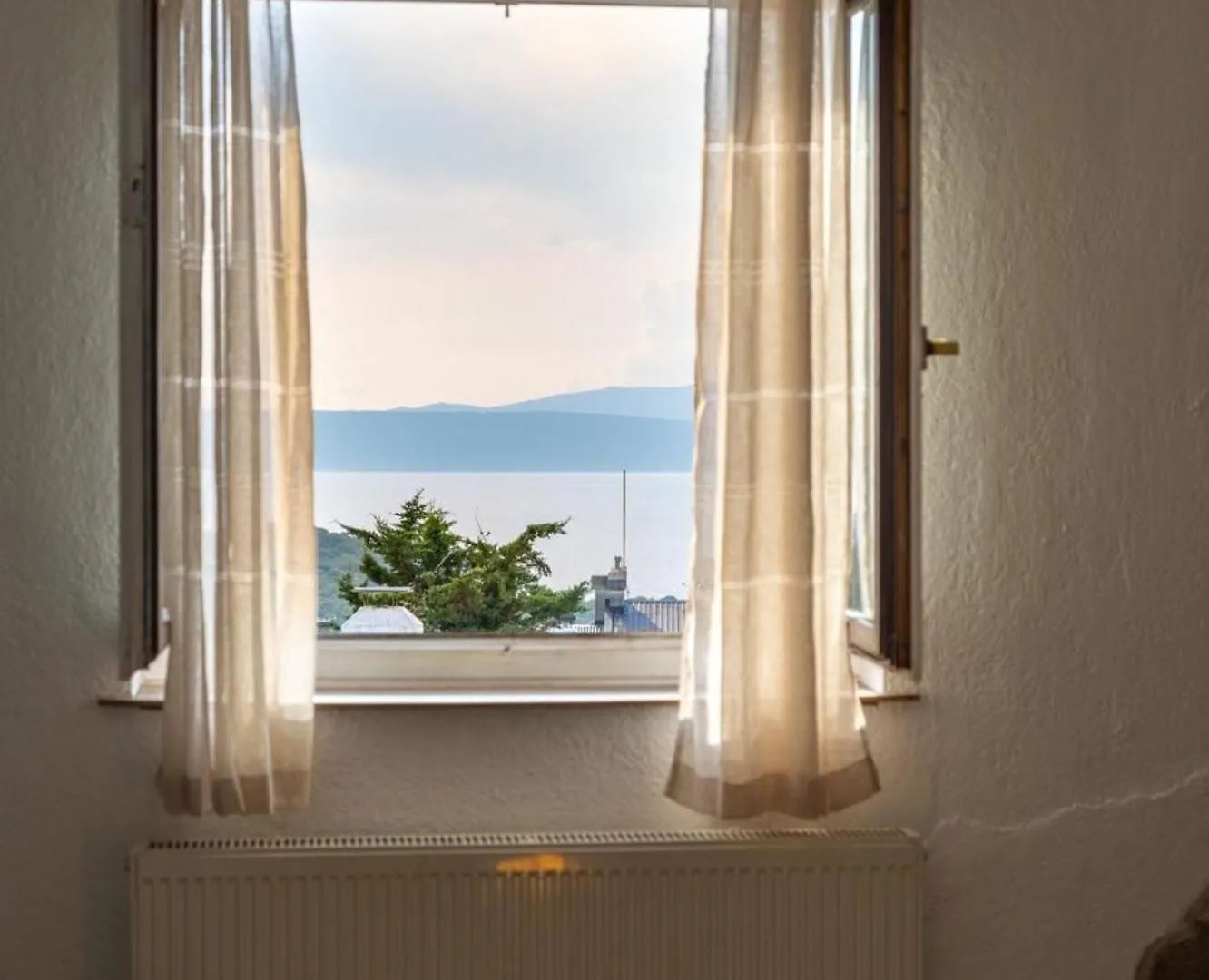 Apartment Ferienwohnung Fuer 3 Personen Ca 30 Qm In Njivice, Kvarner Bucht Krk Croatia